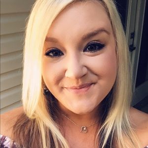 Meet your Posher, Chrissy